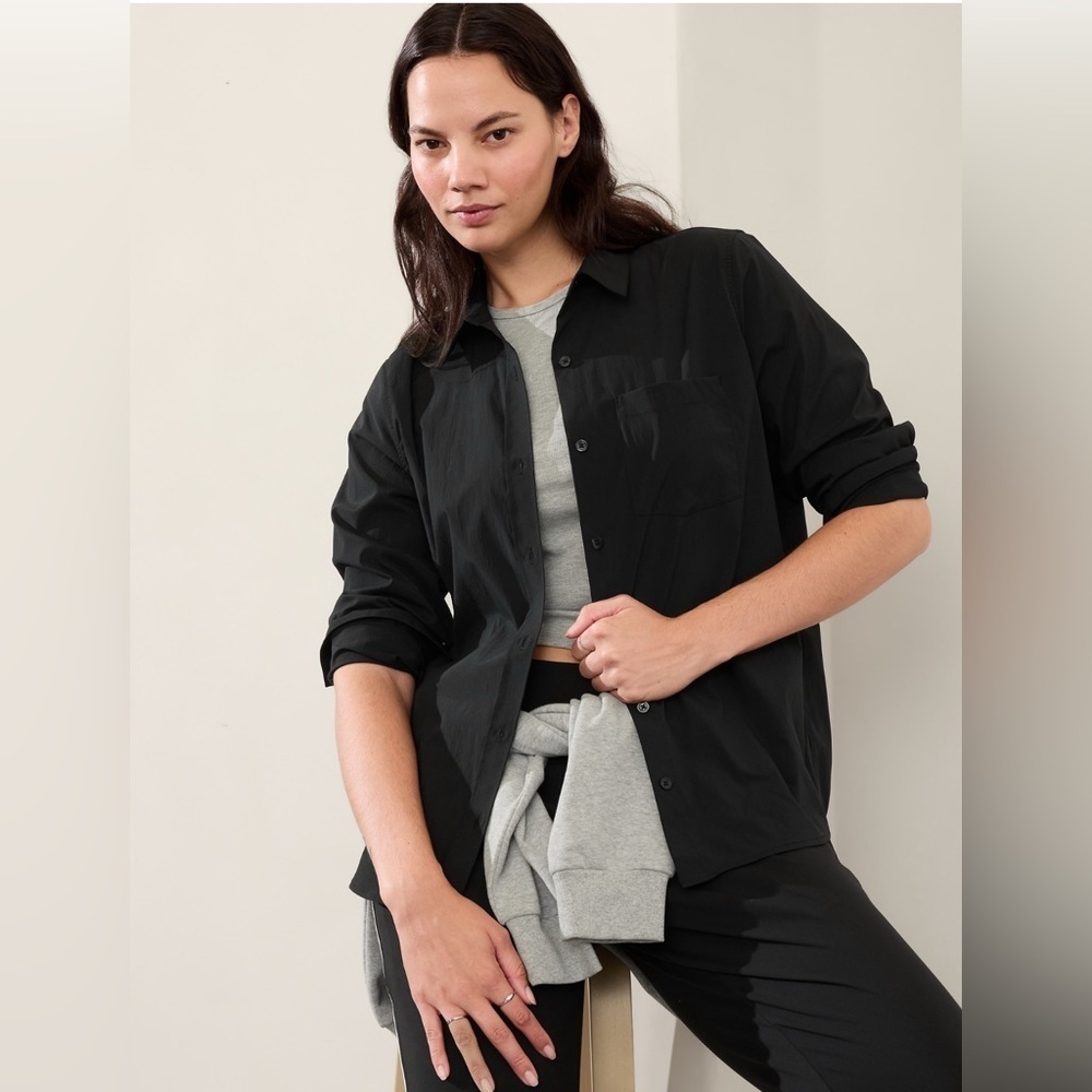 NWT Athleta Midday Black Shirt Size L/T